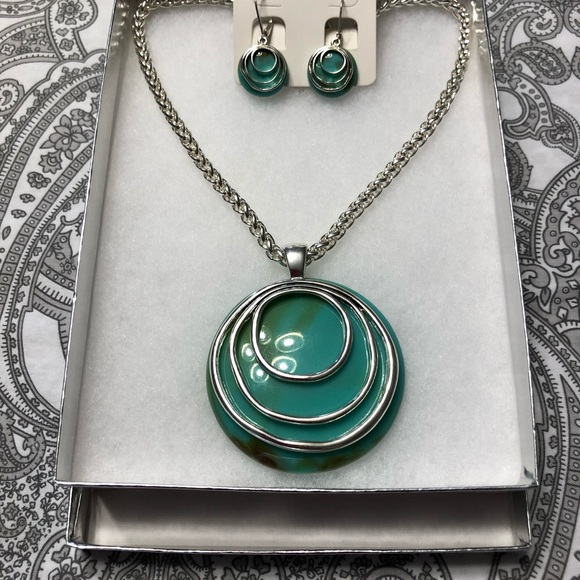 ⬇️ Turquoise pedant set - Picture 4 of 5